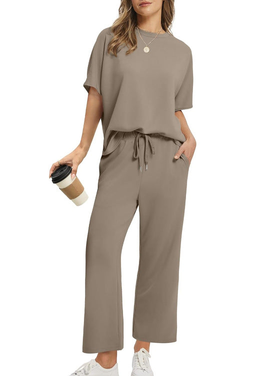 Women’s Two-Piece Set with Short-Sleeve Top and Wide-Leg 12