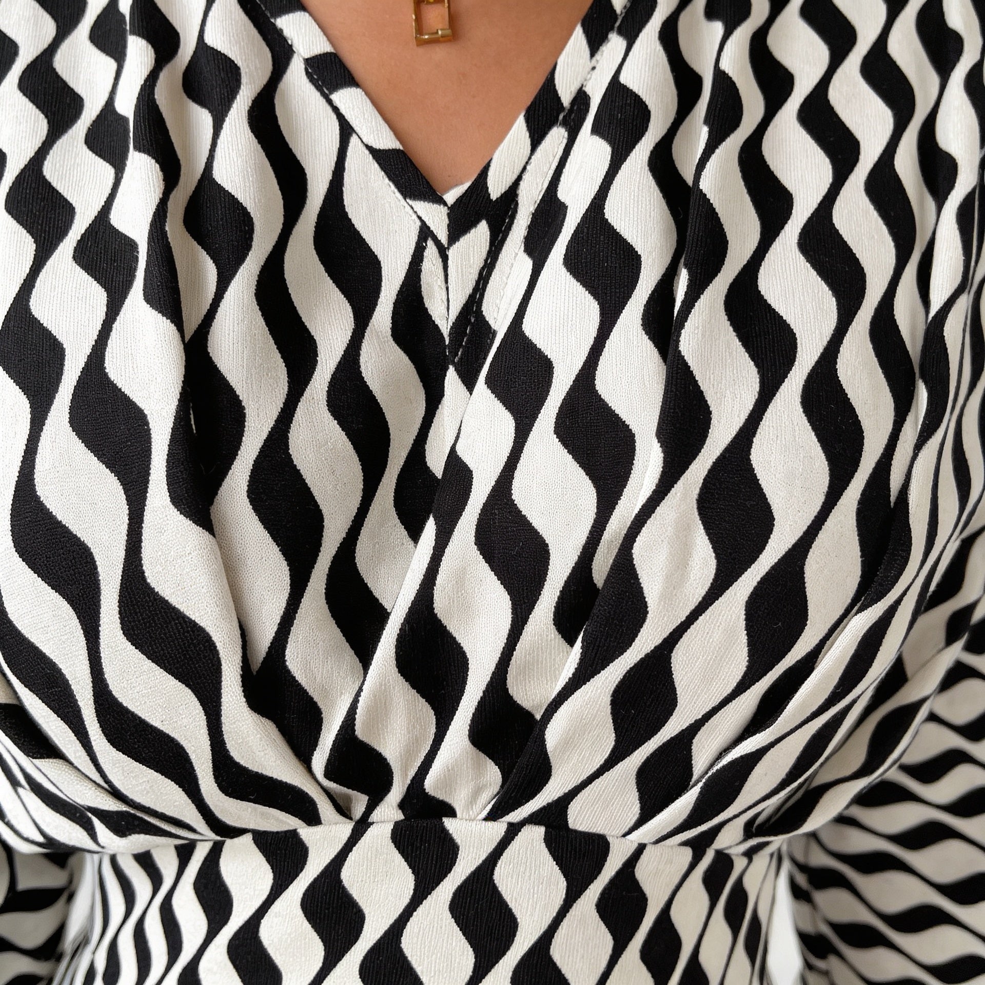 Women’s Geometric Print Maxi Dress with V-Neck Office Clothing 4